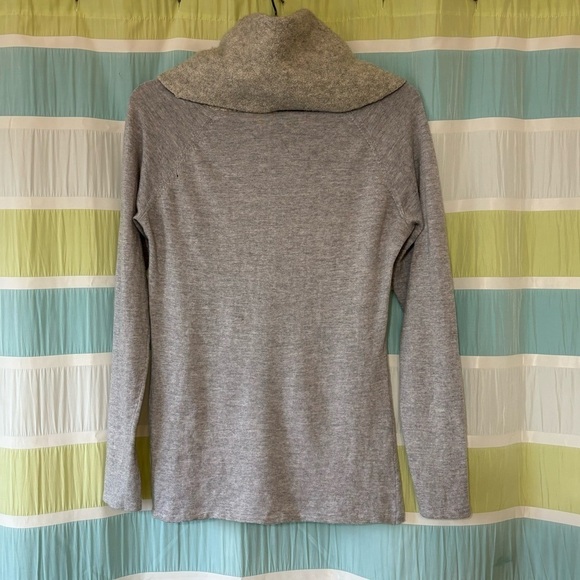 Elie Tahari Extra Fine Merino Wool Cowl Neck Sweater Sz Large - Picture 7 of 8